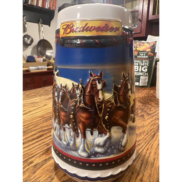 Budweiser Guiding The Way Home 7” Stein Lighthouse Christmas Vintage 2002 EXC!!! - Picture 2 of 10